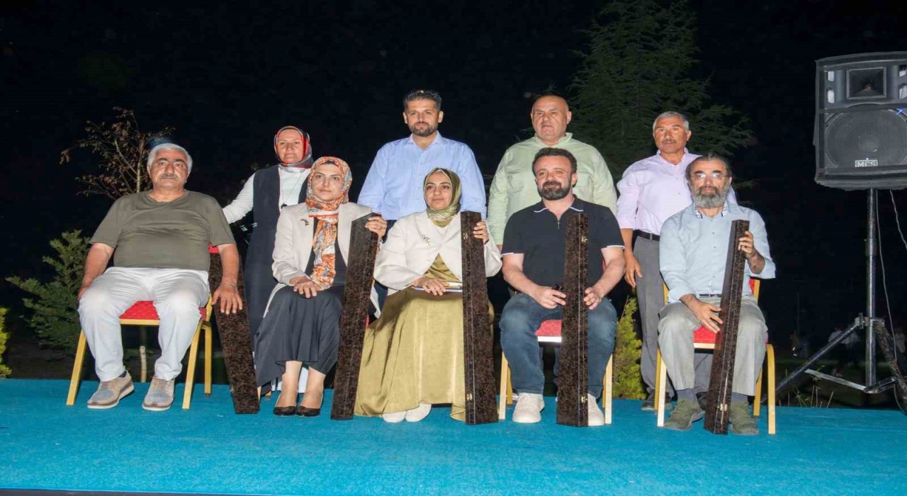 Ahlatta Öykü Gecesi