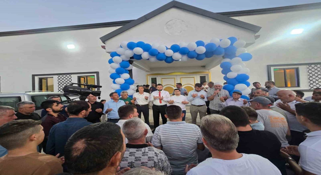 ‘Ailen Yılına destek için düğün salonunu ücretsiz yaptılar