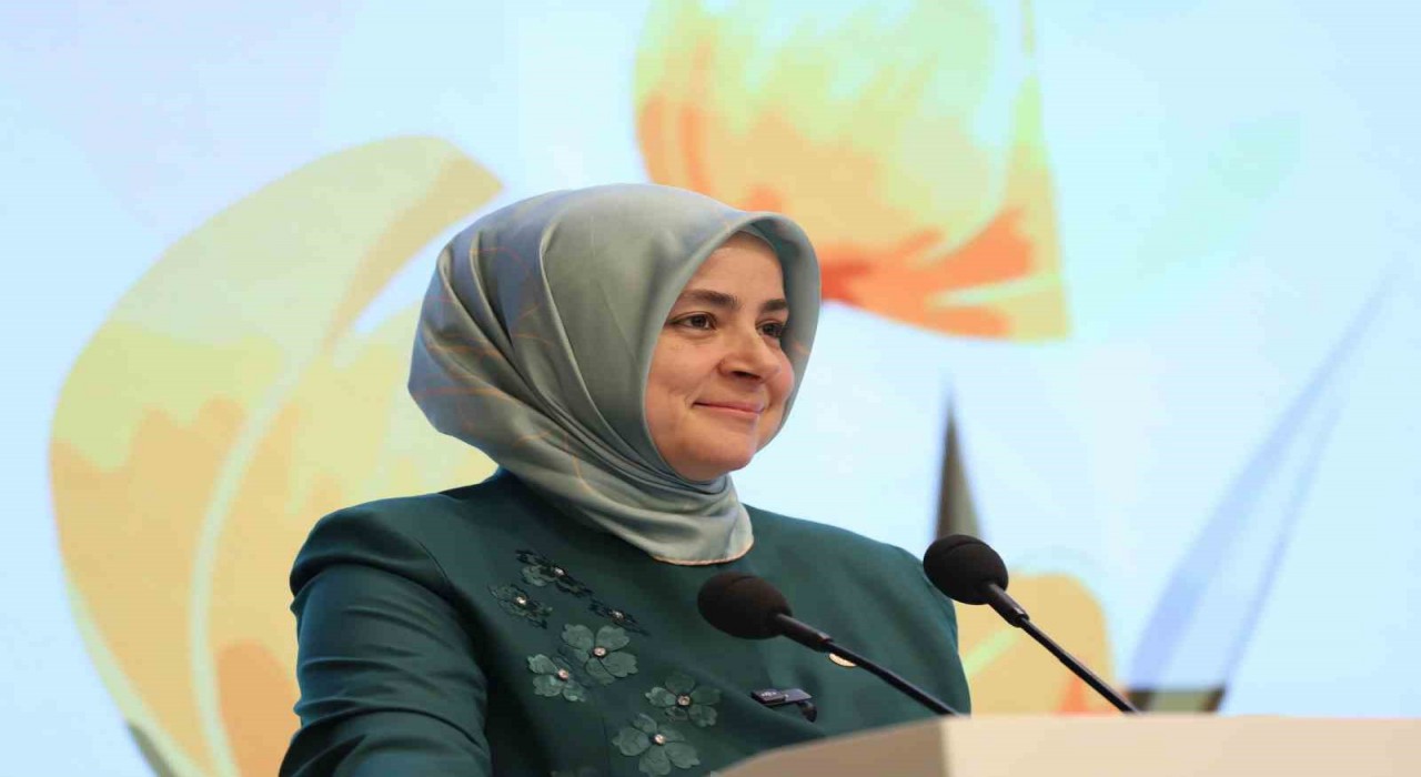 AK Parti Kadın Kollarının düzenlediği ‘Kadın Kolları Liderlik Akademisi sona erdi