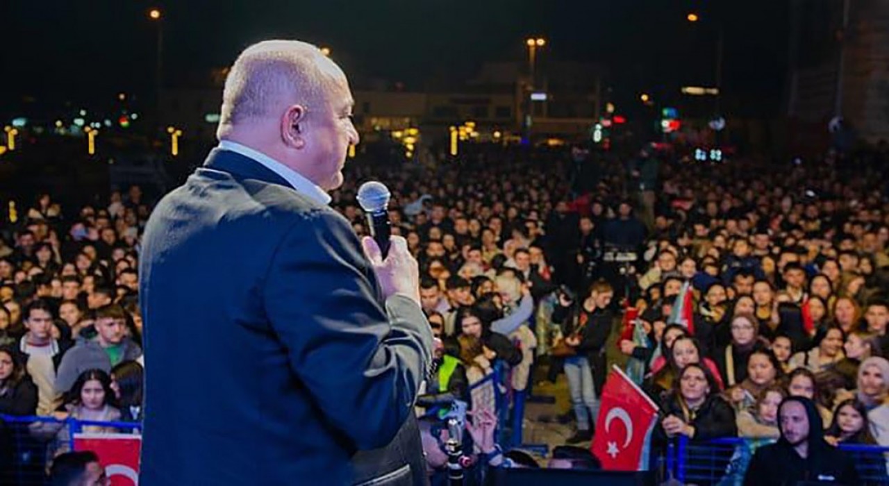 AK Parti Milletvekili Gider: Bu millet, vesayet odaklarına, ipini başkalarının tuttuğu ihanet şebekelerine asla boyun eğmeyeceğini tüm dünyaya ilan etti
