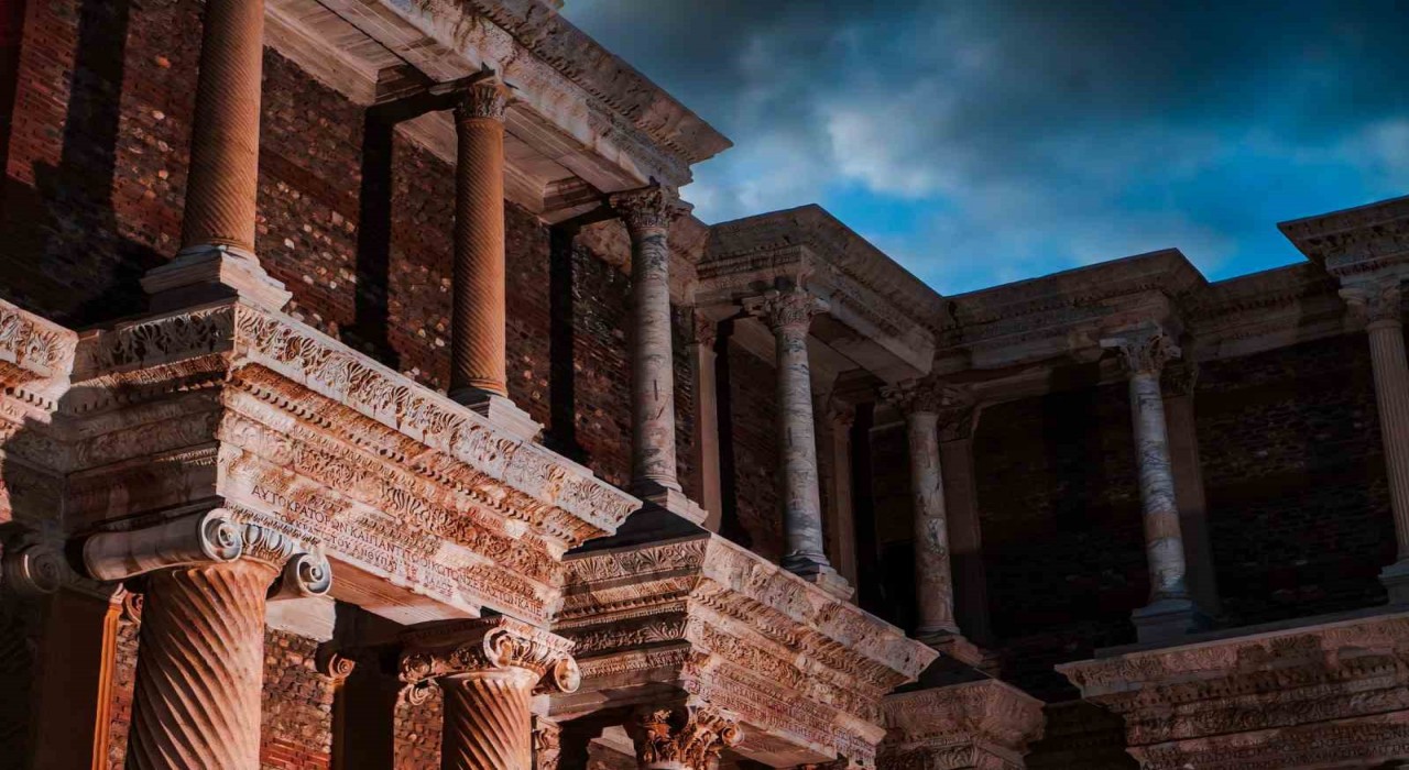 AK Partili Baybatur: Sardes ve Bintepeler UNESCO Listesinde