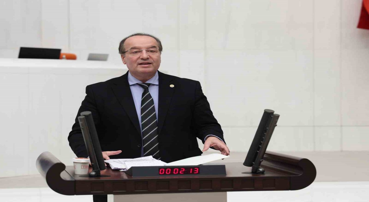 Akay, Yenicenin yol sorunlarını TBMM gündemine taşıdı