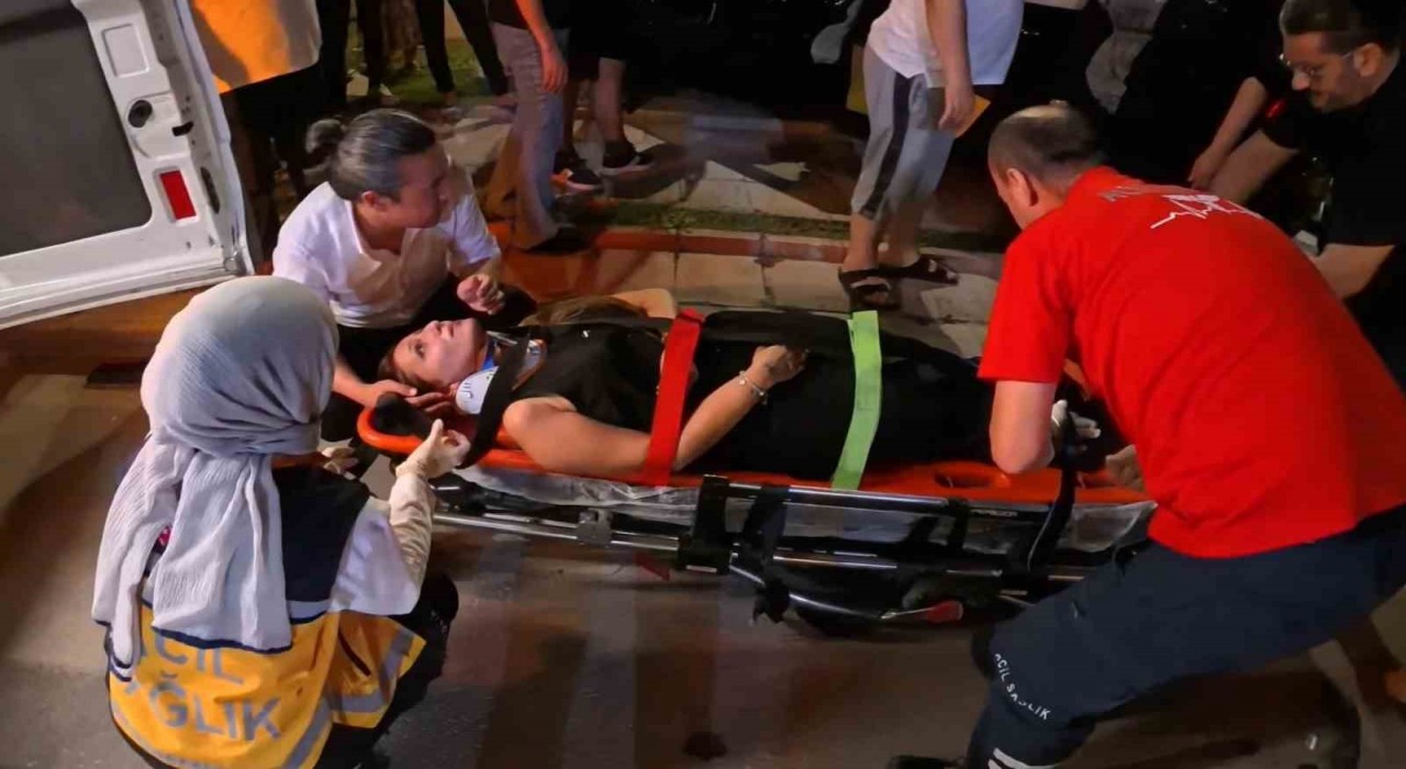 Aksarayda 2 otomobil çarpıştı: 1 yaralı