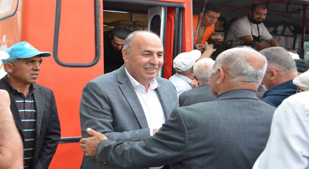 Alaca Belediyesinden vatandaşlara aşure ikramı