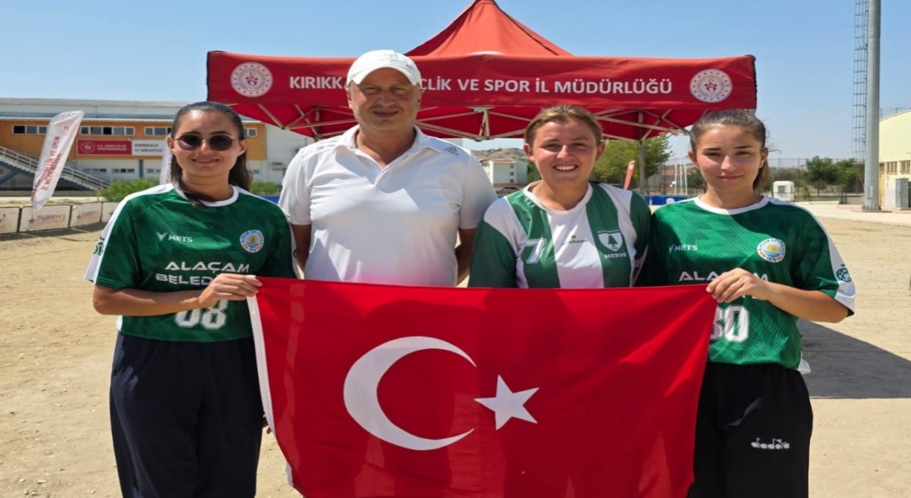 Alaçamspor, İspanyadan sonra Fransada da Türkiyeyi temsil edecek