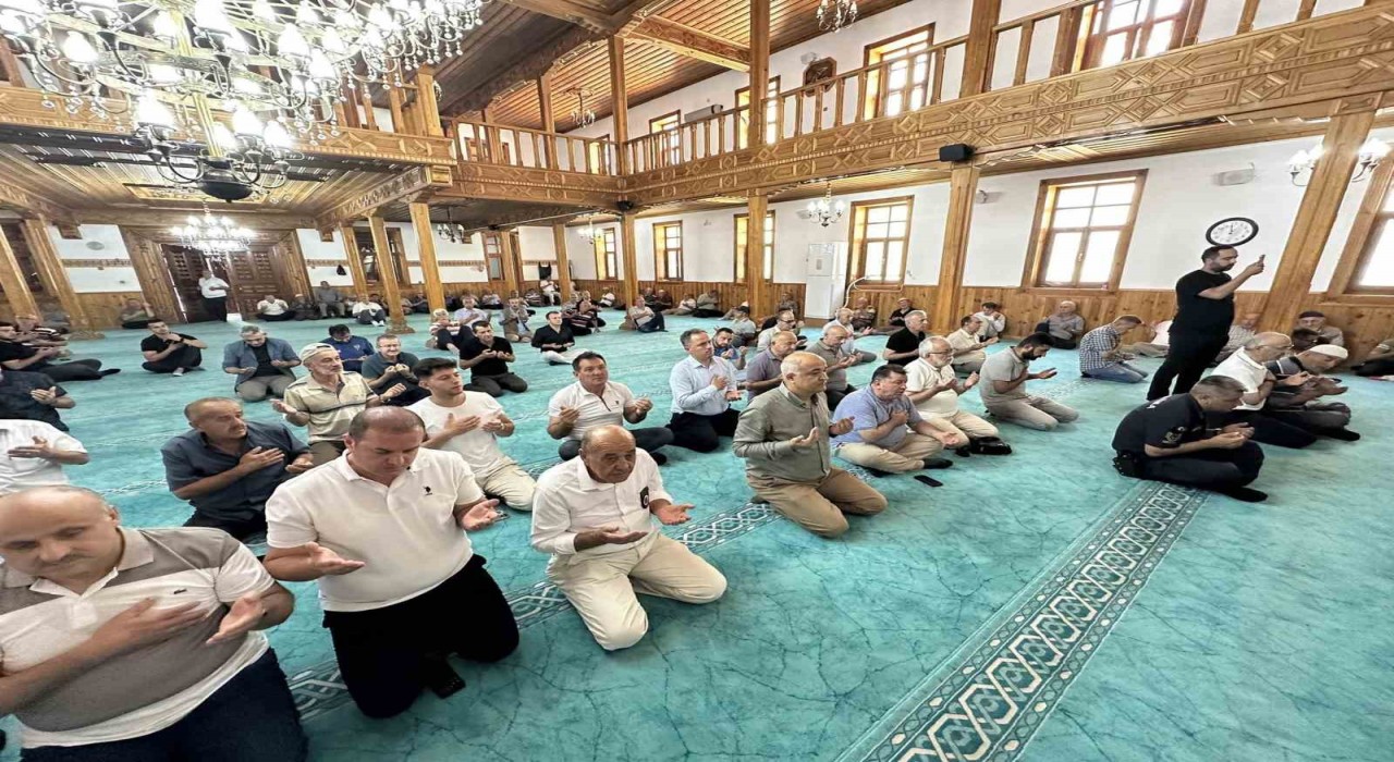 Alaplıda 15 Temmuz şehitleri için anma programı düzenlendi