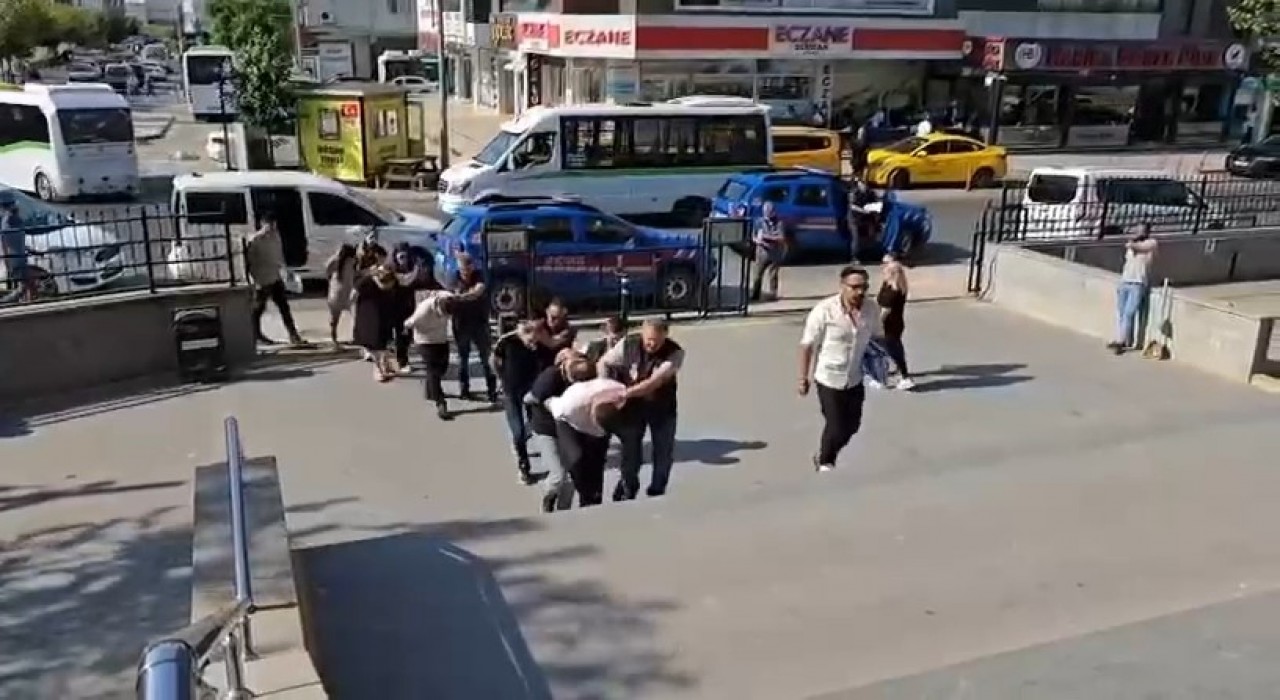 Alkollü müşterilerin kredi kartlarını izinsiz kullandığı belirlenen 4 şüpheli tutuklandı