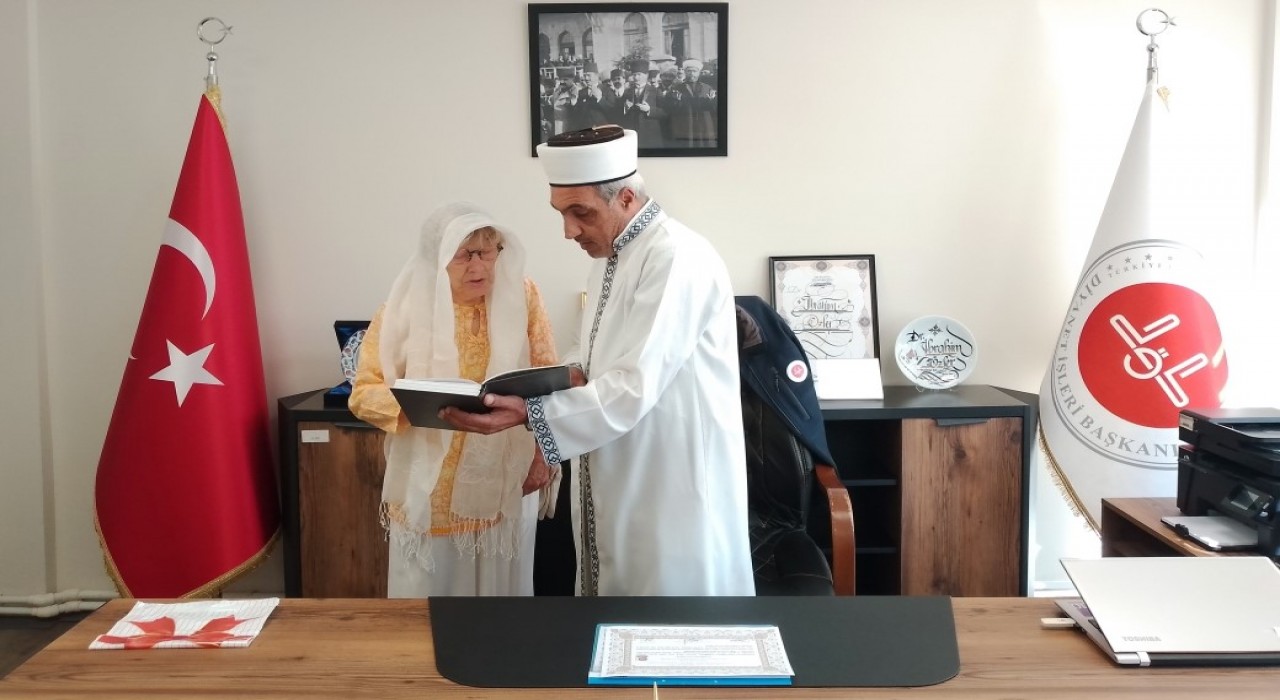 Alman vatandaş Mudanyada Müslüman oldu