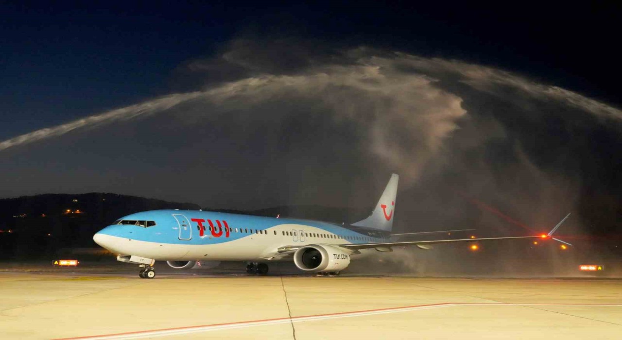 Amsterdamdan Gazipaşa-Alanya Havalimanına ilk uçuş gerçekleştirildi