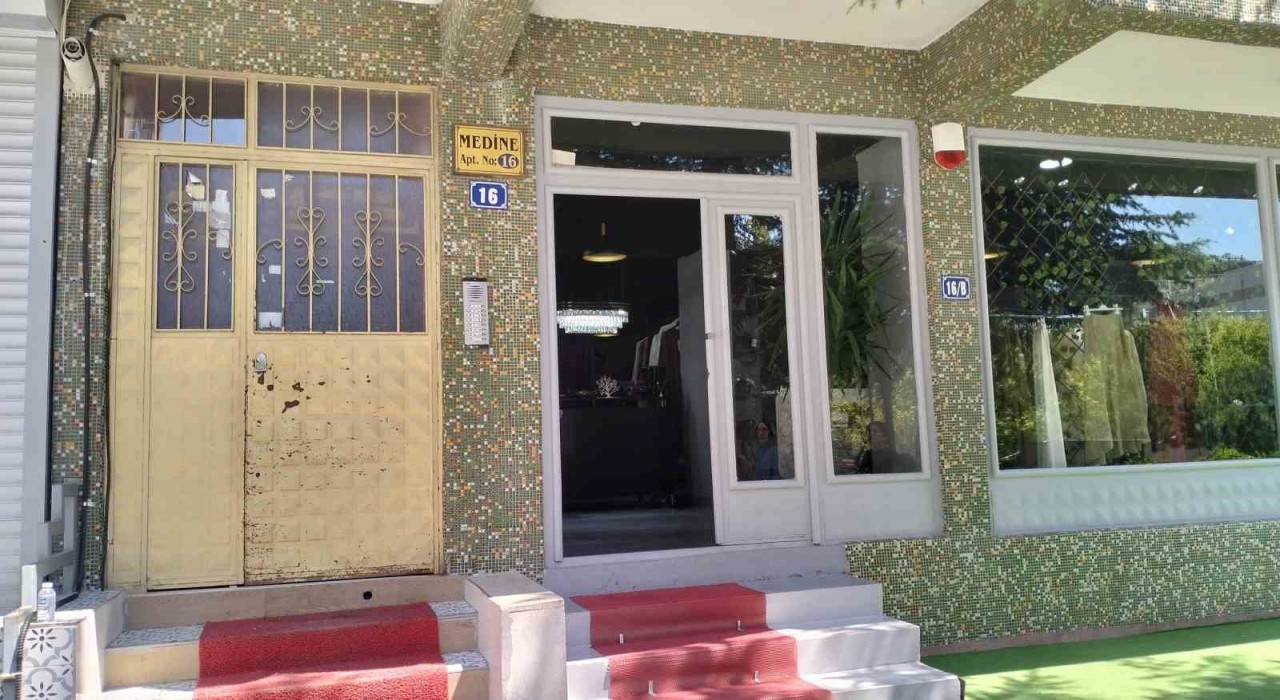 Ankarada balkondan düşen 1 buçuk yaşındaki çocuk ağır yaralandı
