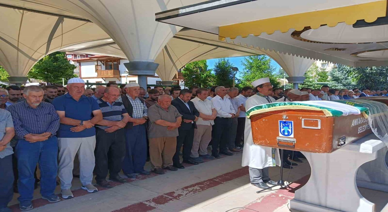 Ankarada biri çocuk 3 kişinin hayatını kaybettiği kazaya sahipsiz köpeğin neden olduğu iddiası