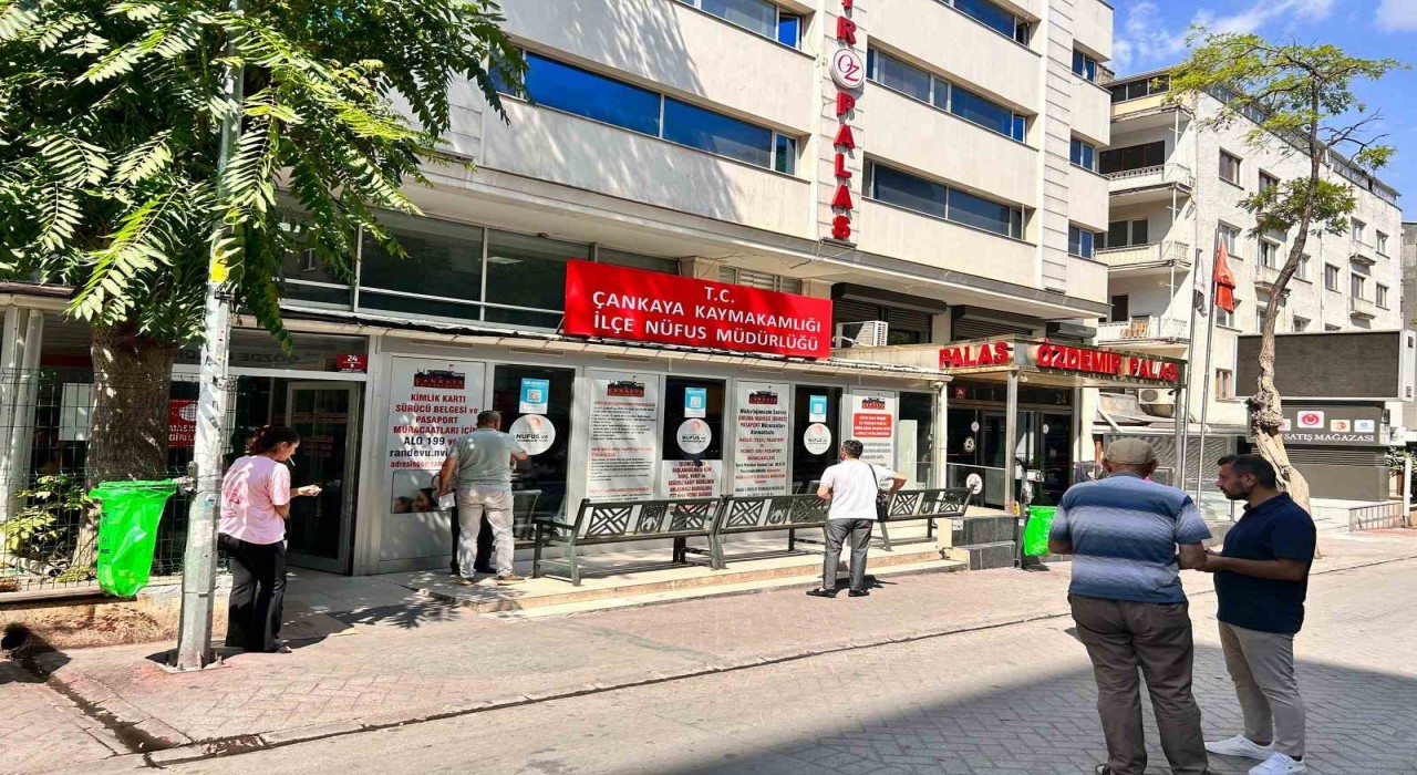 Ankarada ehliyette son gün yoğunluğu