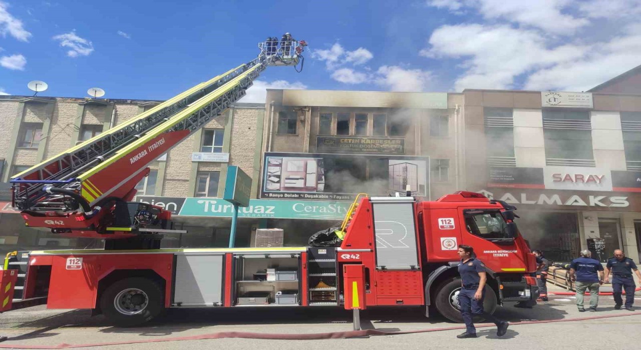 Ankarada Siteler Sanayi bölgesinde yangın