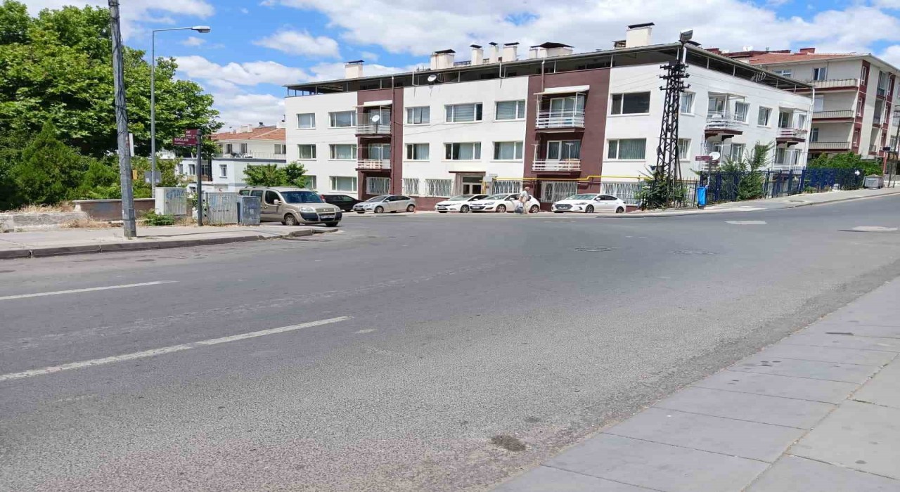 Ankarada trafikte sürücülerin kavgası kamerada