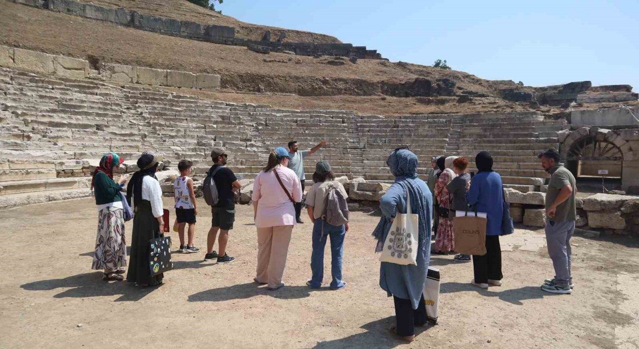 Antik Tiyatroyu kara kalem çalıştılar