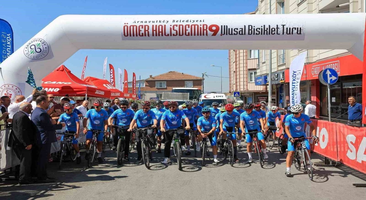 Arnavutköyde 9. Ömer Halisdemir Bisiklet Turu başladı