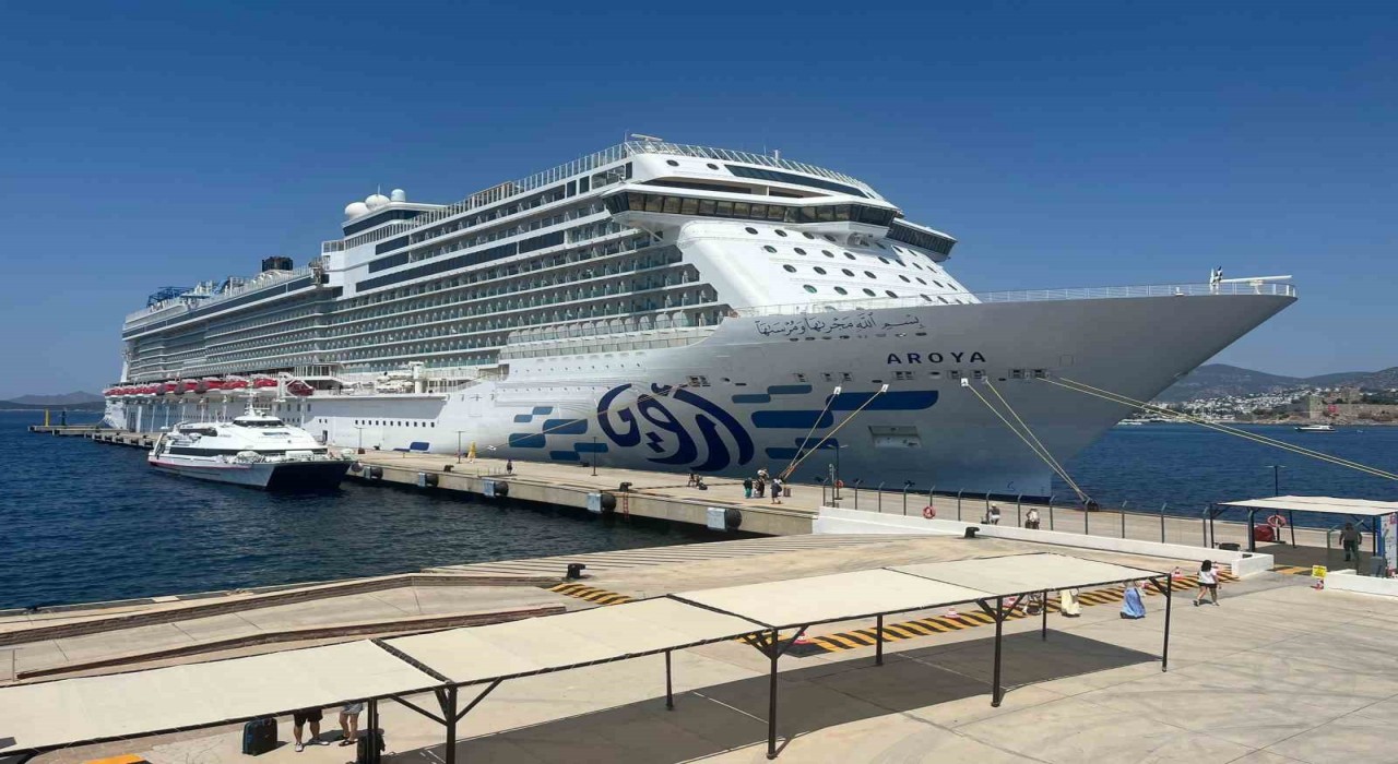 Aroya Bodruma 608 yolcu getirdi