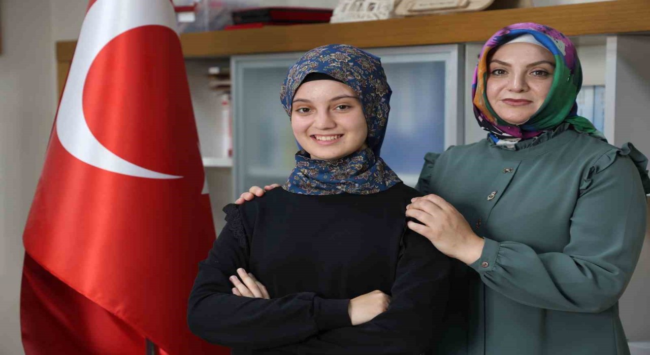 Asrın felaketinde kaybettiği babasına söz verdi, LGSde Türkiye birincisi oldu