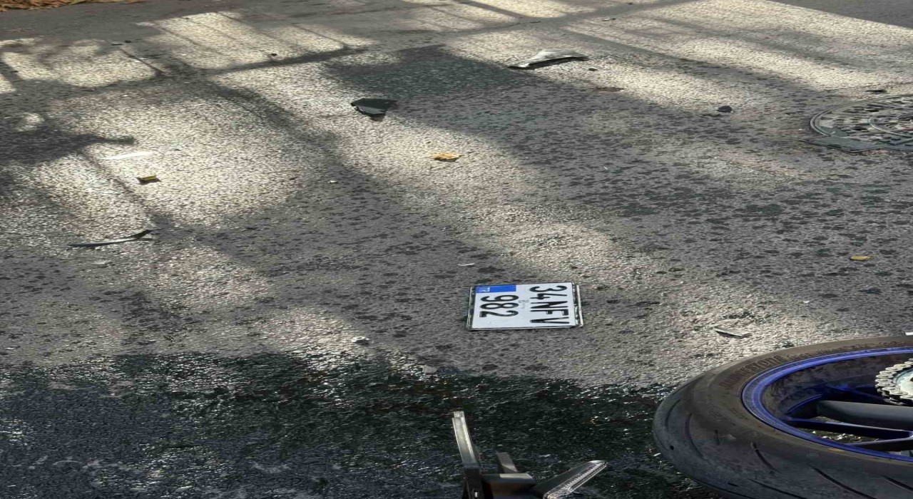 Avcılarda kaza yapan motosiklet böyle savruldu