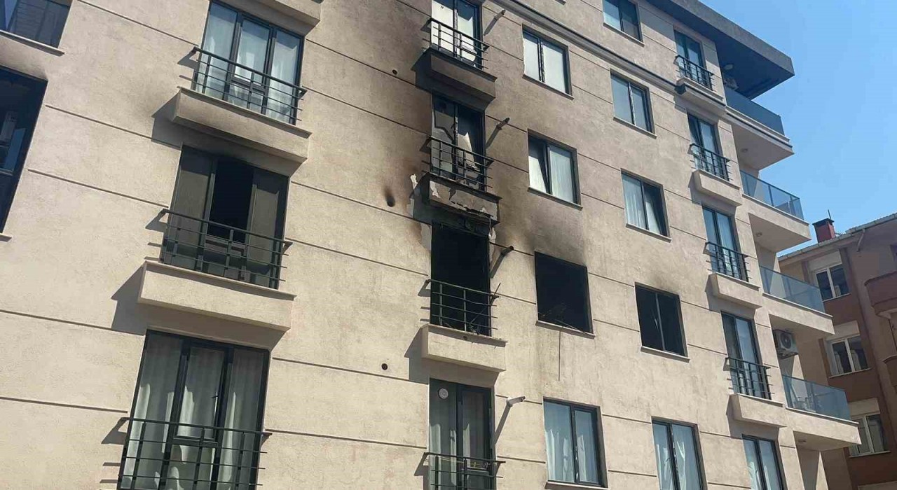 Avcılarda yangın: 1i ağır 3 yaralı