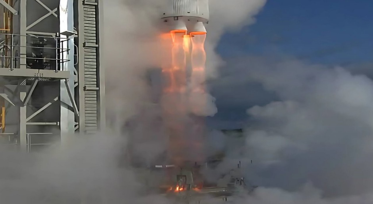Avustralya yapımı ilk yörünge roketi kalkıştan kısa süre sonra düştü