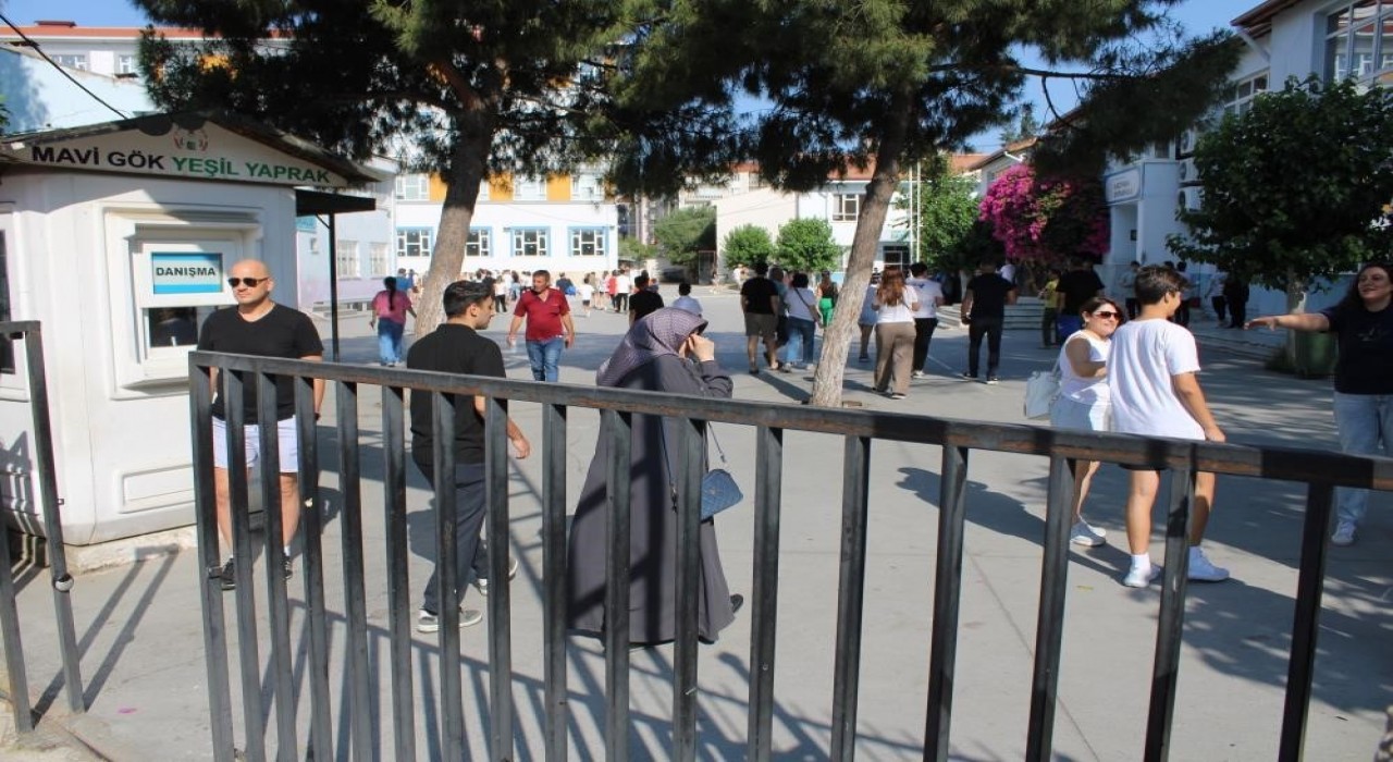Aydın LGSde gururlandırdı: 8 öğrenci tam puan aldı