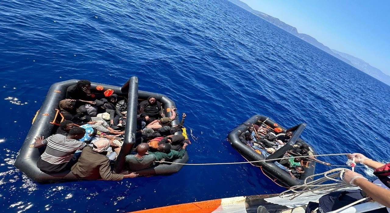 Aydında 22 düzensiz göçmen kurtarıldı