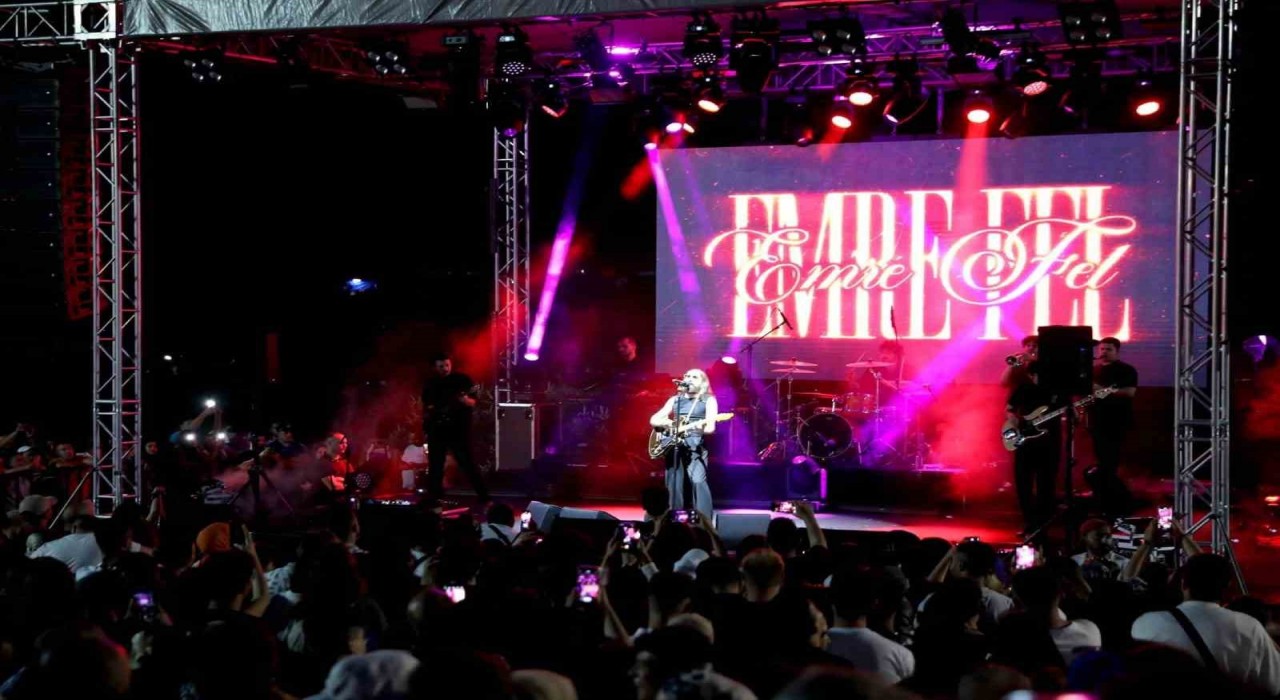 Bafrada Emre Fel konseri