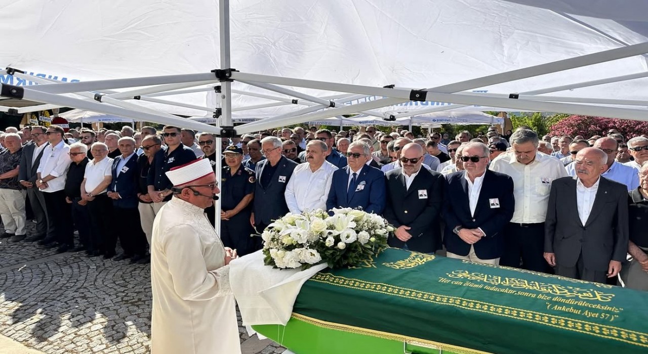 BAGFAŞ kurucusu Recep Gencer Bandırmada son yolculuğuna uğurlandı