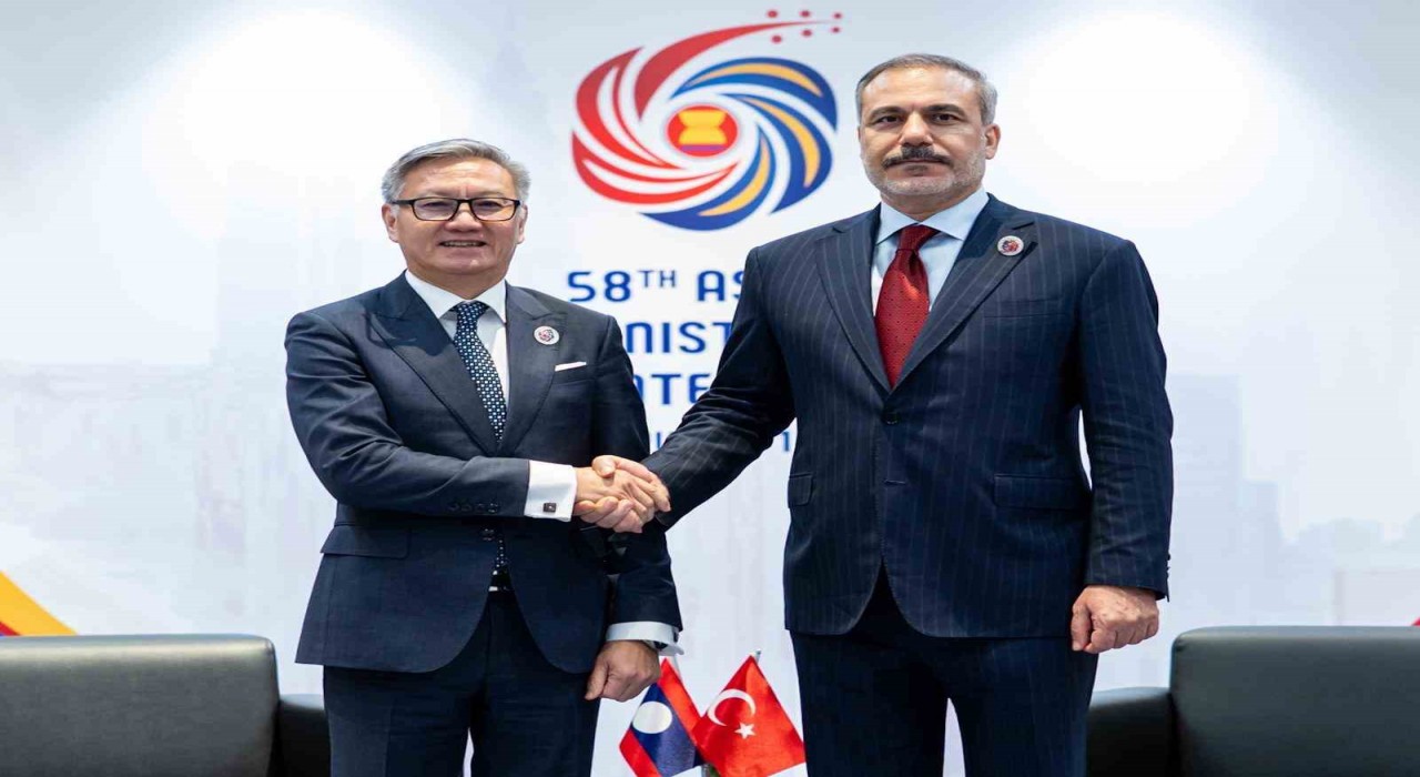 Bakan Fidan Malezyada Laos Dışişleri Bakanı Phomvihane ile görüştü