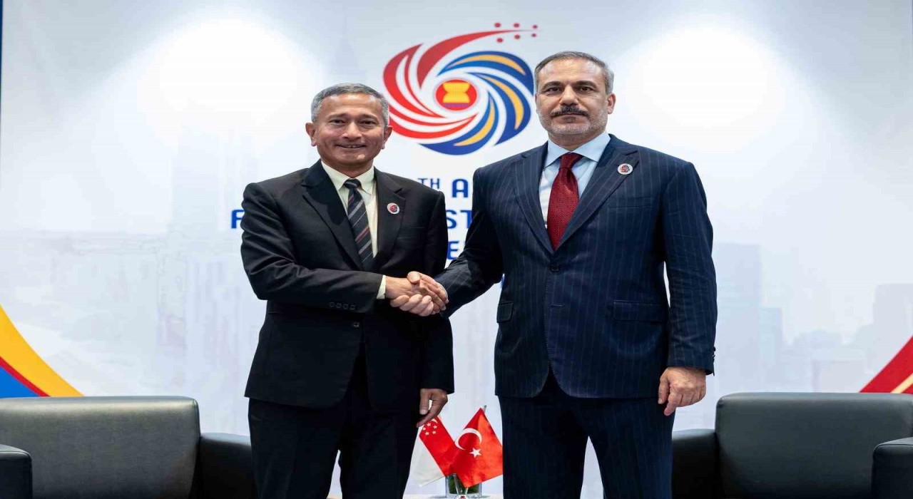 Bakan Fidan Malezyada Singapur Dışişleri Bakanı Balakrishnan ile görüştü