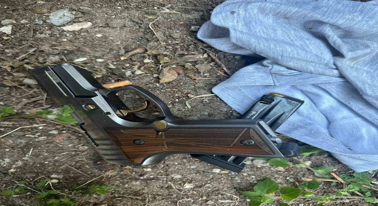 Bakırköyde motosikletli saldırganlar 2 iş yerini kurşunladı