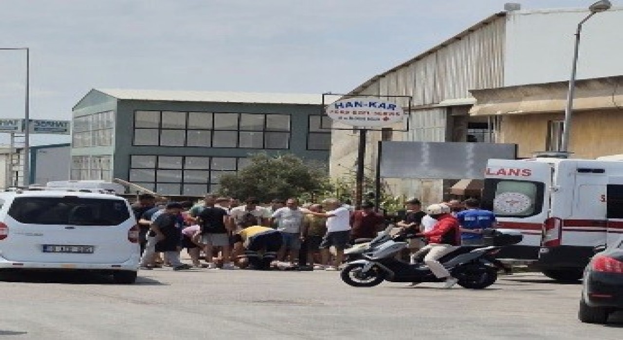 Bandırmada otomobil ile motorlu bisiklet çarpıştı: 2 yaralı