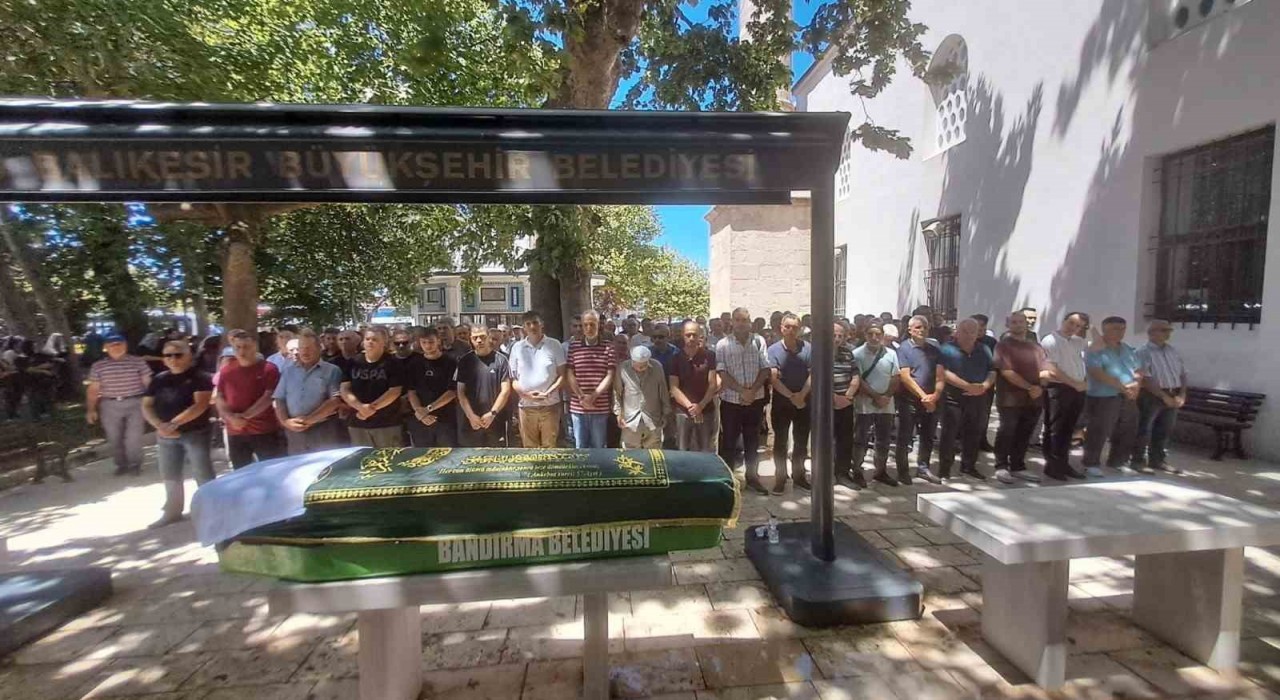 Bandırmada trafik kazası: 1 kişi hayatını kaybetti