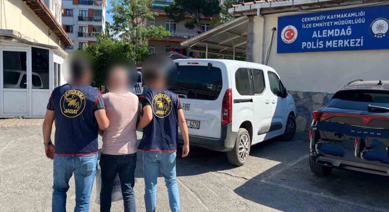 Bartında aranan 5 kişi yakaladı