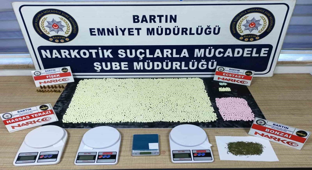 Bartında uyuşturucu opersyonu: 10 gözaltı