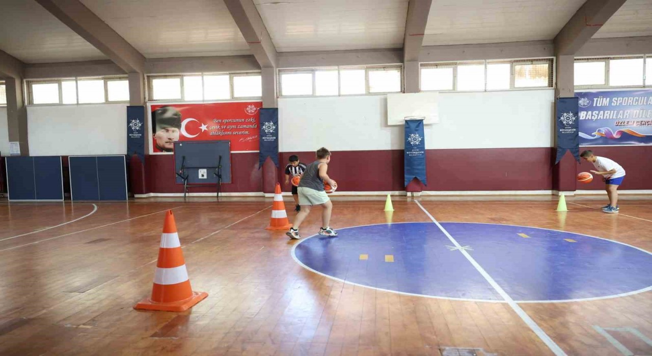 Başkan Çerçioğlundan çocuklara yaz tatilinde spor desteği