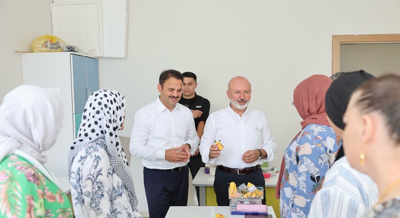 Başkan Çolakbayrakdar: Kocasinan Akademi ile Kayseriye örnek hizmetler kazandırdık