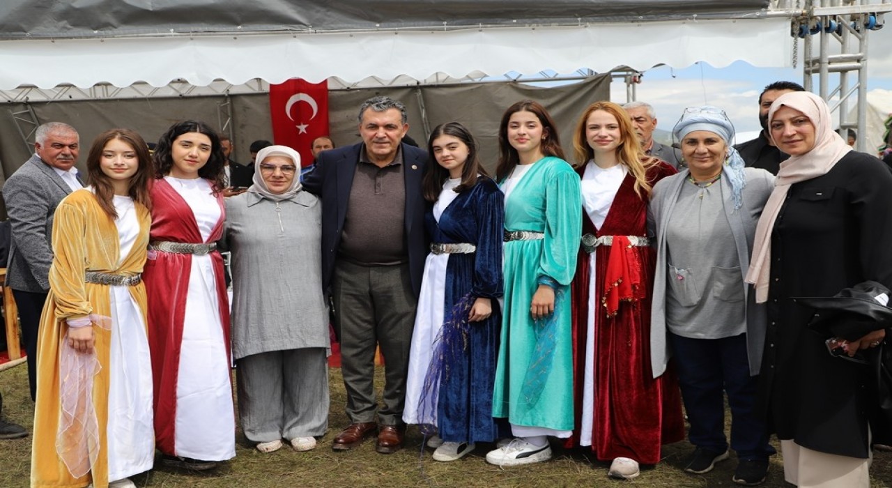 Başkan Demir, 13ncü Hoçvan yayla festivaline katıldı