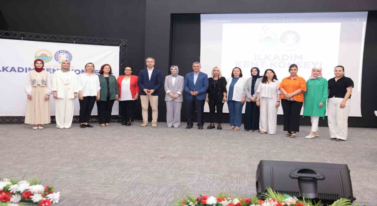 Başkan Kurnaz: Kadının elinin değdiği yer güzelleşiyor