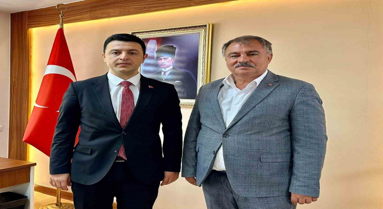 Başkan Pütünden Kaymakam Cihangire hayırlı olsun ziyareti
