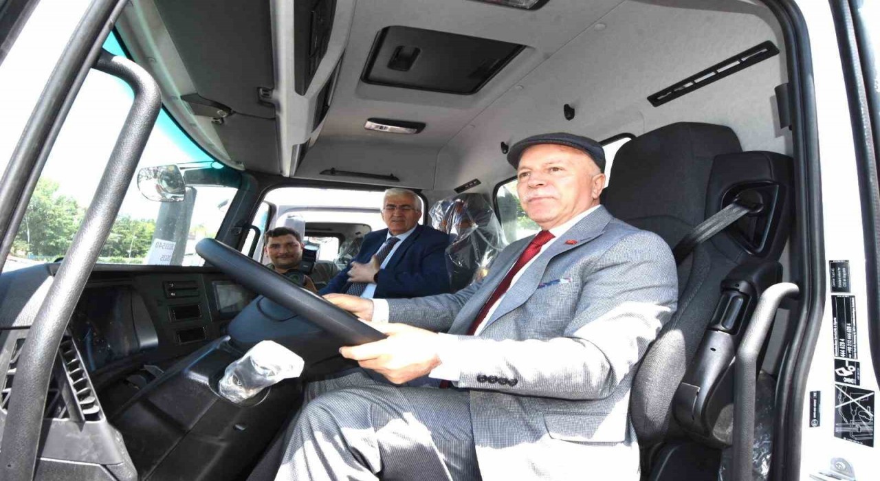 Başkan Sekmen; Gösteriş değil, hizmet peşinde koştuk