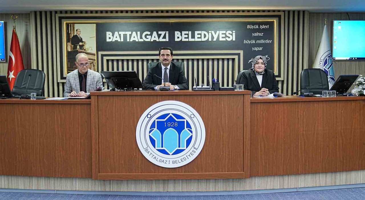 Başkan Taşkın: Peygamberimize dil uzatanları şiddetle kınıyoruz