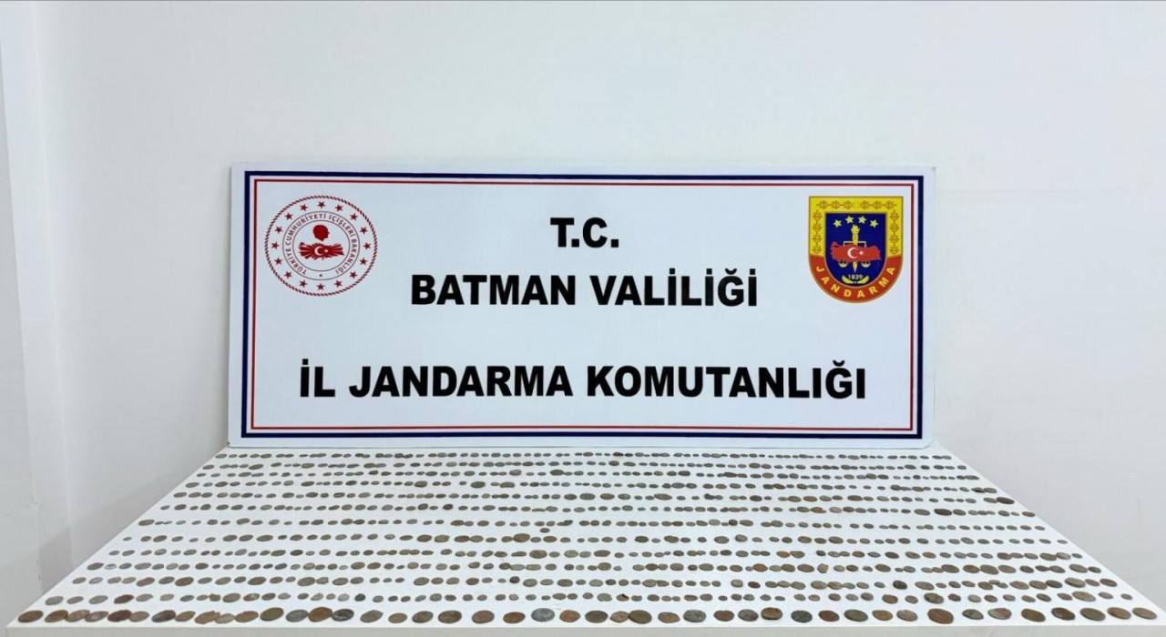 Batmanda müşteri kılığına giren jandarma ekipleri bin 245 sikke ele geçirildi