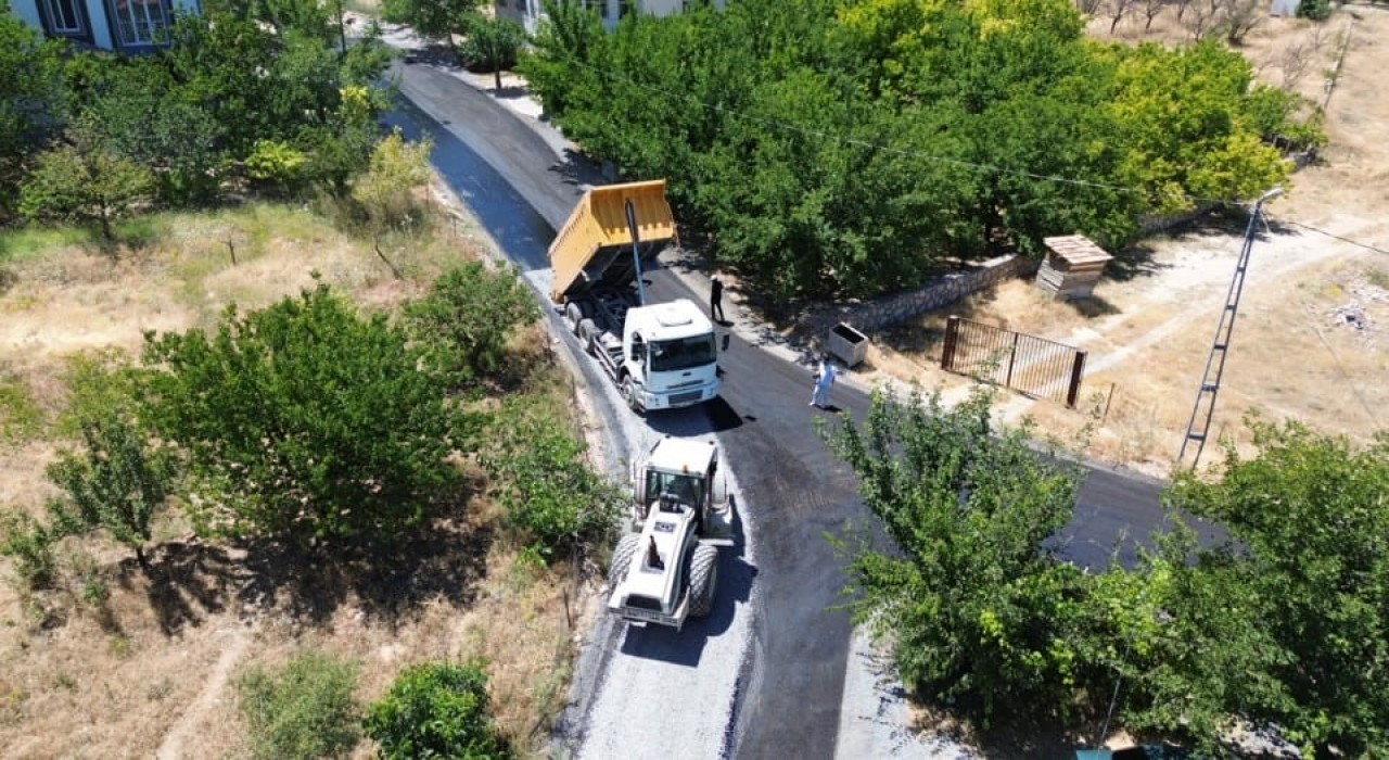 Battalgazide asfalt seferberliği sürüyor