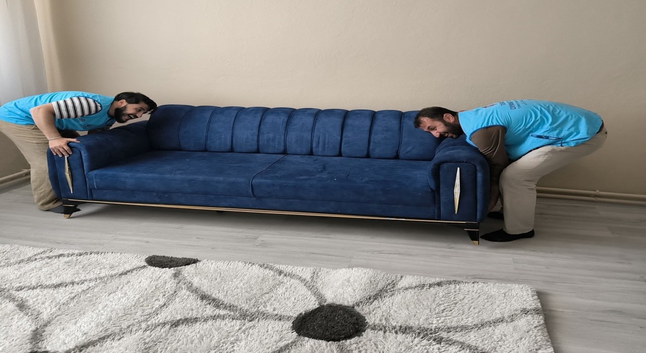 Bayburt Yetimine Sahip Çıkıyor sloganıyla bir ailenin evi yenilendi