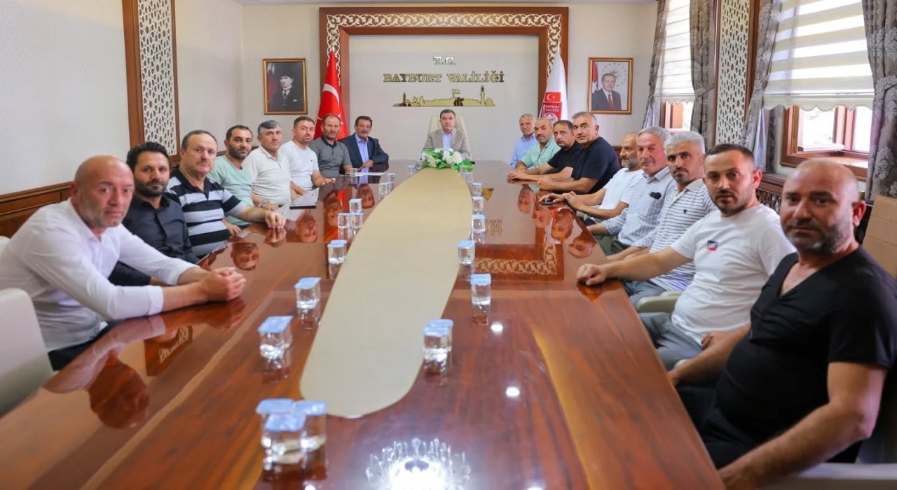 Bayburtta servis şoförlerine yönelik bilgilendirme toplantısı yapıldı