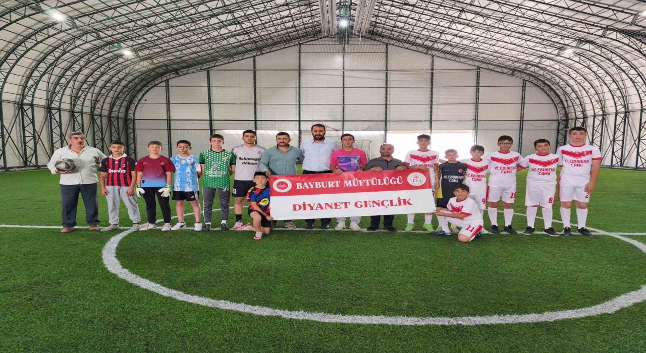 Bayburtta Yaz Kuran Kursları Arası Futbol Turnuvası başladı