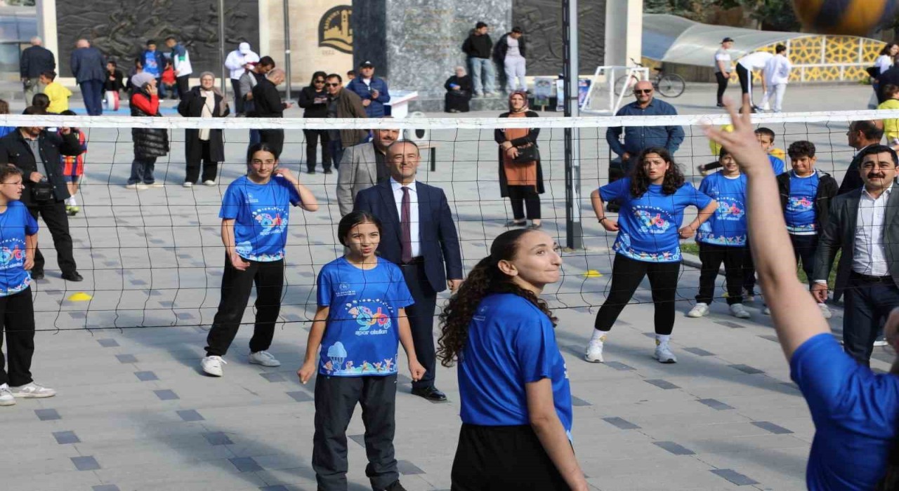Bayburtta Yaz Spor Okullarının açılışı yapıldı