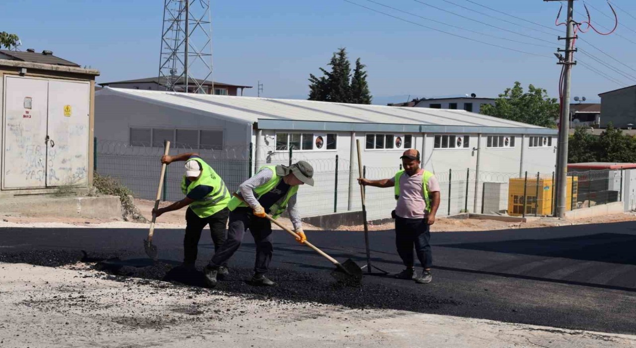 Bayraktar Caddesine 600 ton binder asfalt